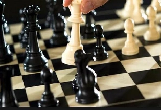 Candidates Chess : प्रज्ञानांनदा और विदित जीते, गुकेश ने ड्रा के बाद संयुक्त बढ़त कायम रखी