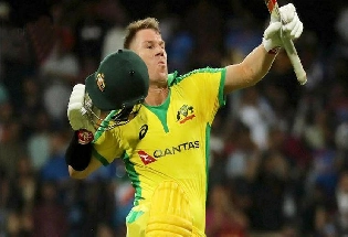 डेविड वॉर्नर ने 6 मारकर जड़े 34 गेंदो में 51 रन, ऑस्ट्रेलिया को पहुंचाया मजबूत स्थिति में