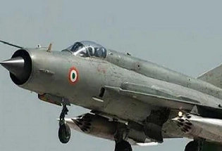 Indian Air Force के लड़ाकू विमानों की इमरजेंसी लैंडिंग का अभ्‍यास रहा सफल