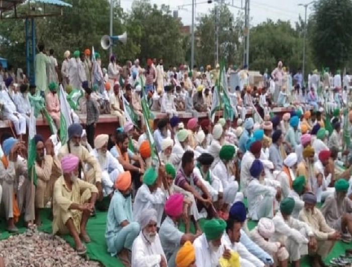 पंजाब-हरियाणा में किसानों का रेल रोको आंदोलन, साथियों की रिहाई की मांग, कई रेलगाड़ियां प्रभावित