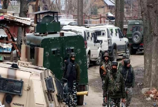Corona काल में Kashmir में बढ़े आतंकी हमले, अप्रैल में 23 आतंकी हुए ढेर
