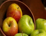 क्या सेब खाने के बाद होती है गैस की समस्या? जानें 3 प्रमुख कारण