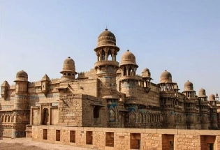 Mp tourism: मध्यप्रदेश में भी हैं राजस्थान जैसे ऐतिहासिक शहर और भव्य किले