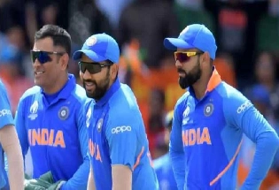 क्या वर्ल्ड कप में मिली हार के बाद टीम इंडिया में पड़ गई है फूट?