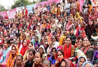 मोदी के दौर में महिलाओं के लिए कितना बदला भारत?