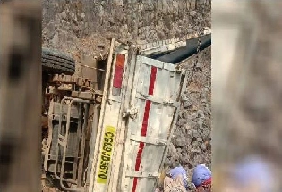 Chhattisgarh Accident: कवर्धा जिले में बड़ा हादसा, पिकअप पलटी, 15 लोगों की मौत, 20 से ज्‍यादा घायल