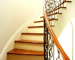 घर में सीढ़ियों की संख्या कितनी होनी चाहिए, कैसे करें वास्तु दोष दूर