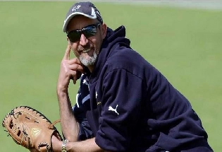 'रहना तू है जैसे तू', पाक टेस्ट टीम के कोच जेसन गिलेस्पी ने दिया दिलचस्प बयान