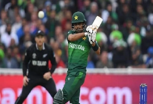 न्यूजीलैंड की दोयम दर्जे की टीम से फिर हारा पाकिस्तान, अब सीरीज बचाने पर संकट