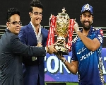 रोहित शर्मा का वादा, 2021 में वानखेड़े में आईपीएल में चैम्पियन की हैट्रिक पूरी करेंगे
