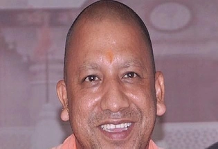 गोरखपुर सदर सीट से विधायक योगी आदित्यनाथ ने दिया MLC पद से इस्तीफा, 25 मार्च को लेंगे CM पद की शपथ