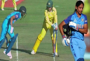 हरमनप्रीत की 1 गलती ने भारत से छीना  टी-20 विश्वकप जीतने का सपना, पैदल चल हुई रन आउट (Video)
