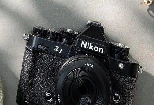 Nikon ने लॉन्च किया नया मिररलेस कैमरा, जानिए क्या है कीमत