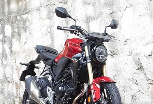 Honda CB300R 2023 : भूल जाएंगे KTM, लॉन्च हुई सस्ती बाइक, 37000 रुपए सस्ता है नया मॉडल
