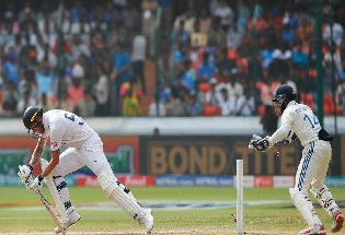 रांची टेस्ट के पहले ही सत्र में इंग्लैंड की आधी टीम आउट, बनाए 112 रन