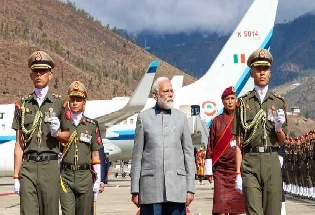 PM मोदी 2 दिवसीय राजकीय यात्रा पर भूटान पहुंचे, हुआ भव्य स्वागत