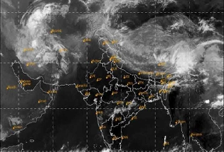 Weather Updates: पूर्वी राज्यों से दक्षिण भारत तक Heat Wave जारी, IMD ने जारी किया अलर्ट