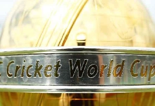 मशहूर शिल्पी ने सोने से बनाई वर्ल्ड कप, बैट और बल्ले की सबसे छोटी प्रतिकृति, विजेता टीम को देना चाहते हैं तोहफा